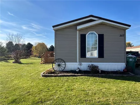 357 Grandview Dr, Arcade, NY 14009 photo 2