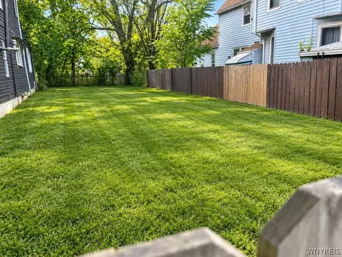 86 Wohlers Ave, Buffalo, NY 14208