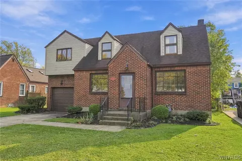 315 Paramount Pkwy, Buffalo, NY 14223