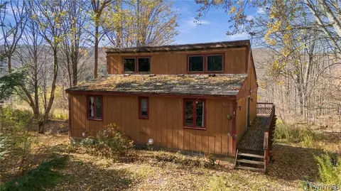 19 Ridge Trl, Glenwood, NY 14069