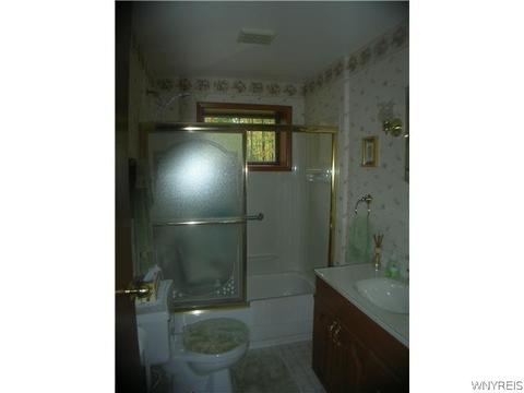 9389 Lemon St, Evans, NY 14006 photo 9