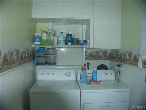 9389 Lemon St, Evans, NY 14006 photo 6