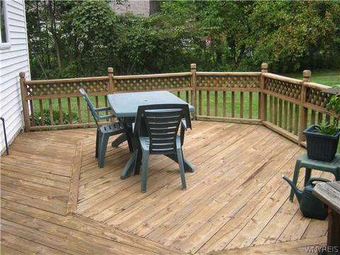 9389 Lemon St, Evans, NY 14006 photo 10