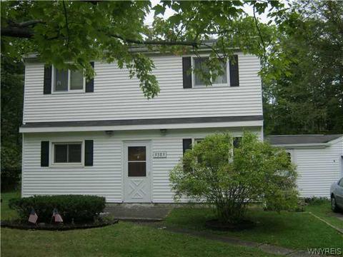9389 Lemon St, Evans, NY 14006 photo 1
