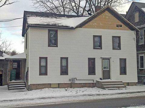 8 Pleasant St, Le Roy, NY 14482 photo 1