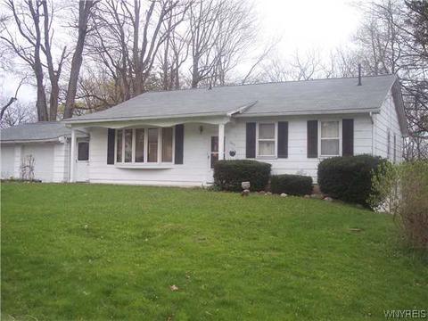 6932 Versailles Rd, Evans, NY 14047 photo 1