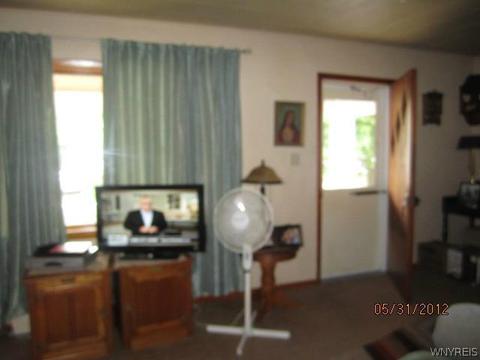 18 Domedion Ave, Buffalo, NY 14211 photo 4