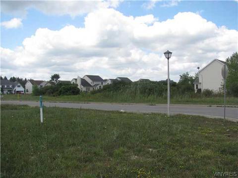 8 Joseph Dr, Lancaster, NY 14086 photo 4