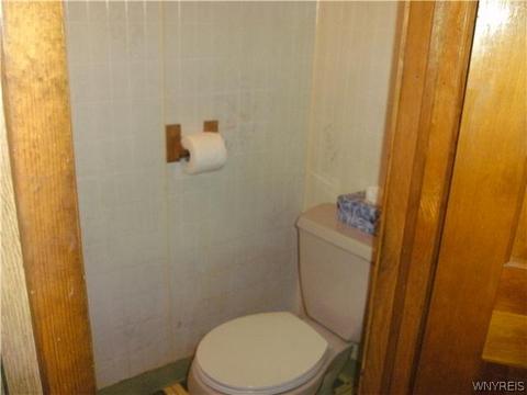 5500 Oakwood Dr, Pendleton, NY 14120 photo 10