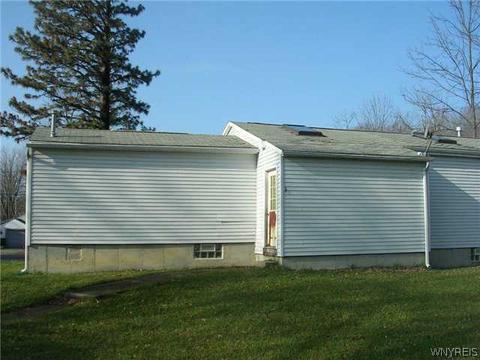 6633 Wayne Dr, Evans, NY 14047 photo 12