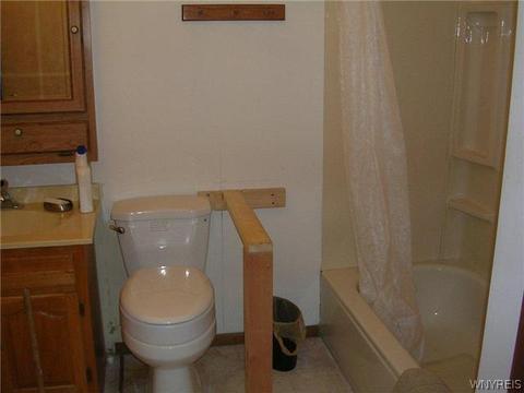 6633 Wayne Dr, Evans, NY 14047 photo 8