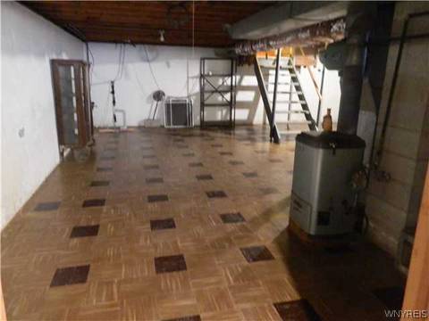 19 Allen St, Evans, NY 14006 photo 16