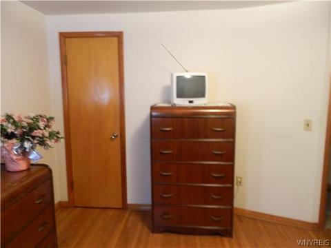 19 Allen St, Evans, NY 14006 photo 14