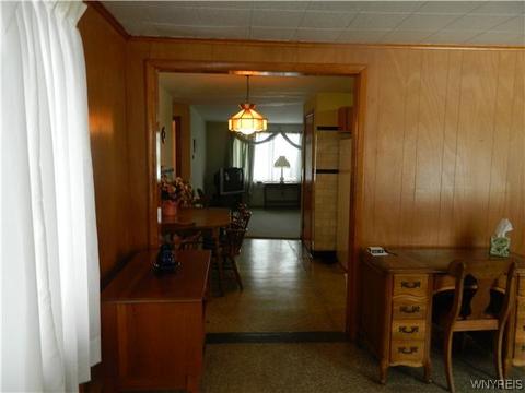 19 Allen St, Evans, NY 14006 photo 6