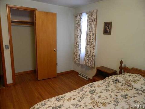 19 Allen St, Evans, NY 14006 photo 12
