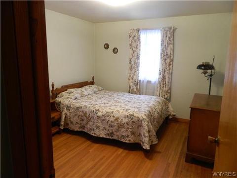 19 Allen St, Evans, NY 14006 photo 15