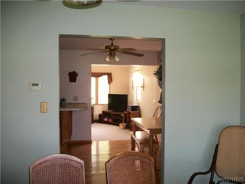 5314 Oakwood Dr, Pendleton, NY 14120 photo 8