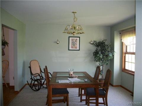 5314 Oakwood Dr, Pendleton, NY 14120 photo 5