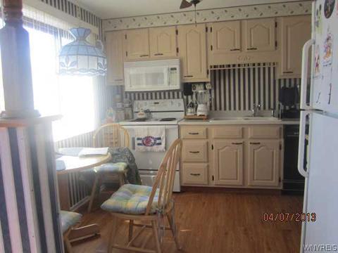 1293 Peppertree Dr, Evans, NY 14047 photo 5
