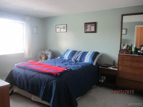 1293 Peppertree Dr, Evans, NY 14047 photo 9