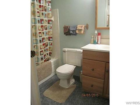 1293 Peppertree Dr, Evans, NY 14047 photo 8