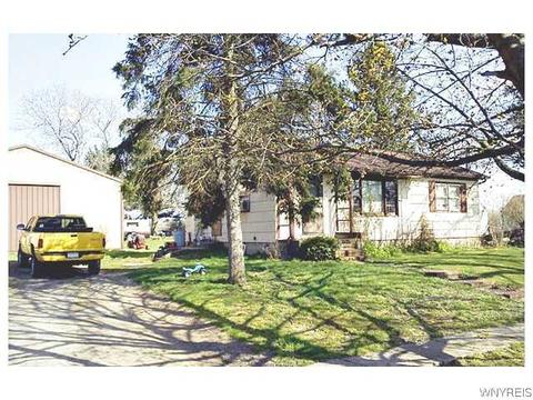 3301 Bates Rd, Ridgeway, NY 14103 photo 1