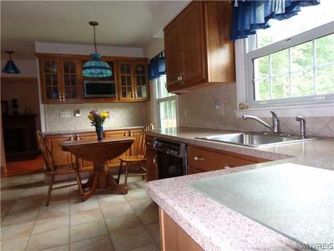 5361 Mapleton Rd, Pendleton, NY 14094 photo 4