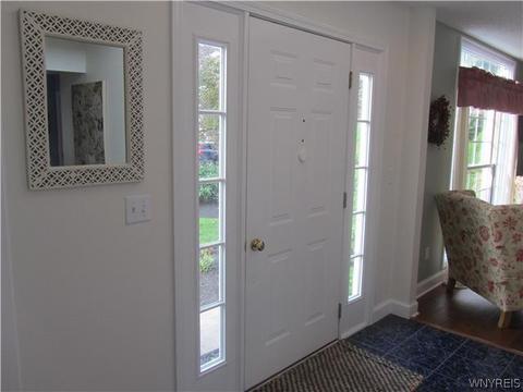 15 Hampton Ct, Lancaster, NY 14086 photo 5