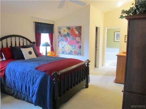 15 Hampton Ct, Lancaster, NY 14086 photo 17