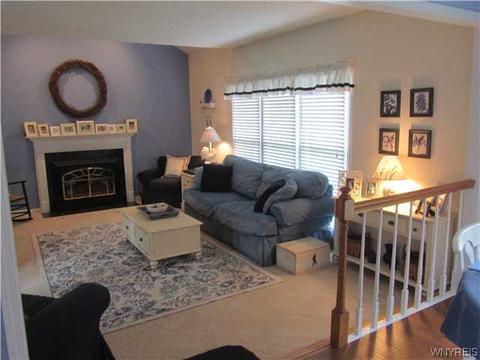 15 Hampton Ct, Lancaster, NY 14086 photo 8