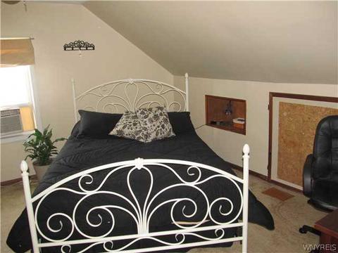 320 Wrexham Ct N, Tonawanda, NY 14150 photo 12