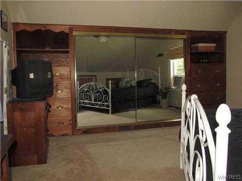 320 Wrexham Ct N, Tonawanda, NY 14150 photo 11