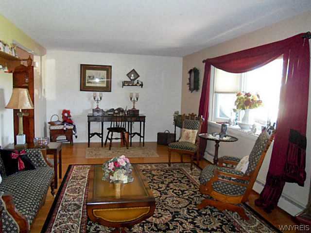  7000 Townline Rd, Wheatfield, NY 14120 photo 2