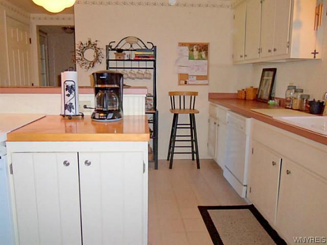  7000 Townline Rd, Wheatfield, NY 14120 photo 10