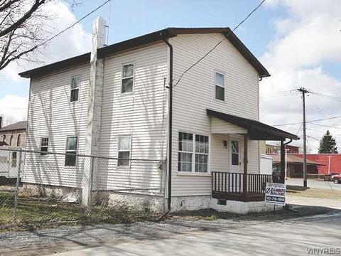 106 Manilla Pl, Ridgeway, NY 14103 photo 1