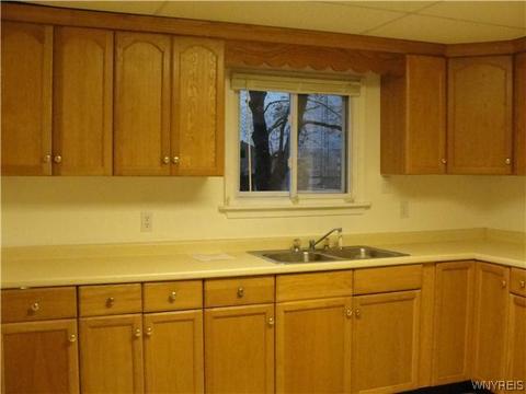 49 High St, Evans, NY 14006 photo 3