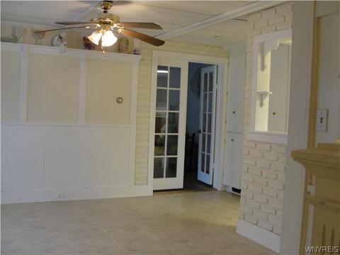 49 High St, Evans, NY 14006 photo 7