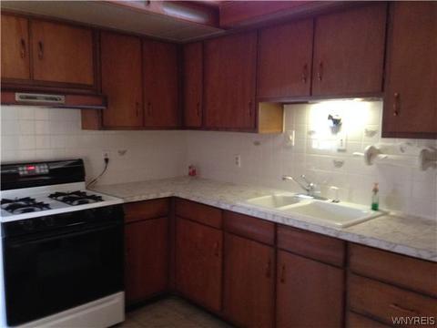 691 Herr Rd, Evans, NY 14006 photo 2