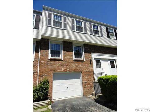 1374 Independence Dr, Evans, NY 14047 photo 1