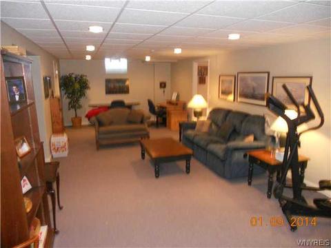 70 Blacksmith Dr, East Amherst, NY 14051 photo 17
