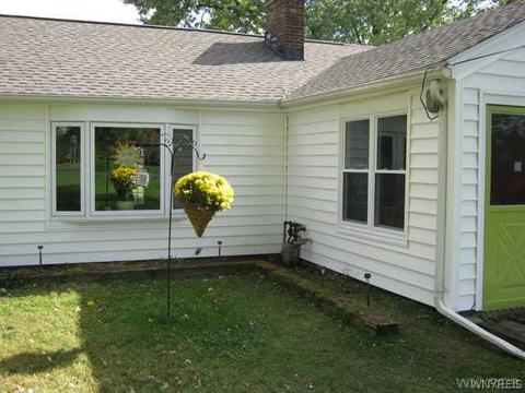 7231 Bear Ridge Rd, Pendleton, NY 14120 photo 3