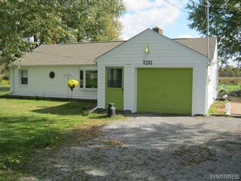 7231 Bear Ridge Rd, Pendleton, NY 14120 photo 2