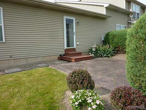 19 Hedge Ln, Lancaster, NY 14086 photo 10