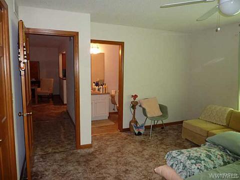 19 Hedge Ln, Lancaster, NY 14086 photo 7