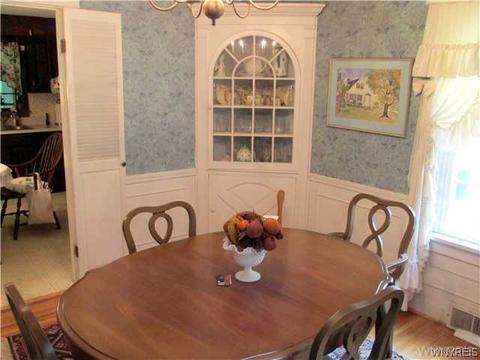357 S Park Pl, Aurora, NY 14052 photo 8