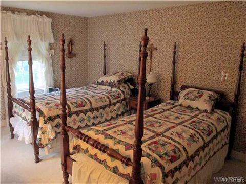357 S Park Pl, Aurora, NY 14052 photo 16