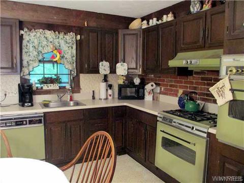 357 S Park Pl, Aurora, NY 14052 photo 6