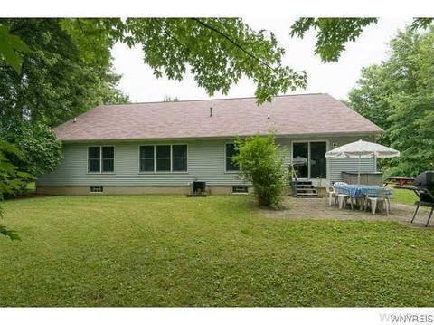 7012 Hidden Oak Dr, Pendleton, NY 14094 photo 19