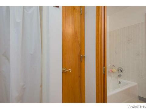7012 Hidden Oak Dr, Pendleton, NY 14094 photo 16