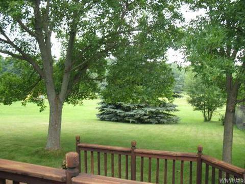 1406 Darlington Dr, Evans, NY 14047 photo 19